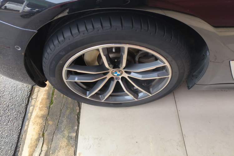 Used BMW 5 Series 2022 Second Facelift 525Li M Sport Package