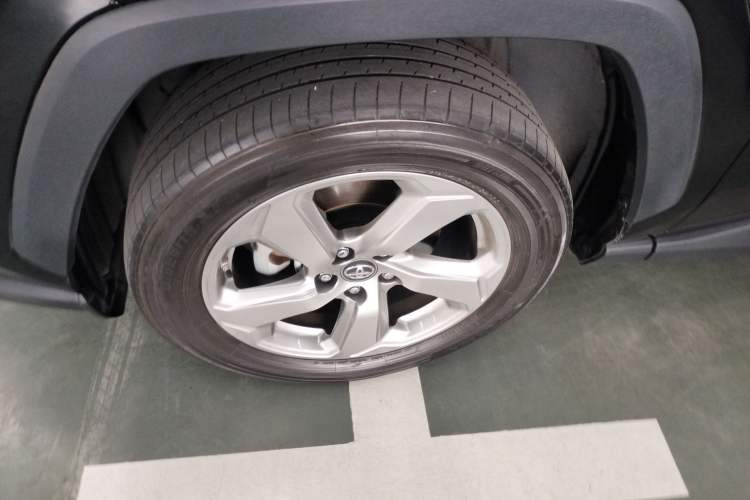 Used Toyota RAV4 2020 2.0L CVT Two-Wheel Drive Fashion Edition
