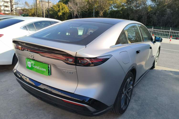 Used Mazda EZ-6 2024 Range-Extended 200 Luxury Edition
