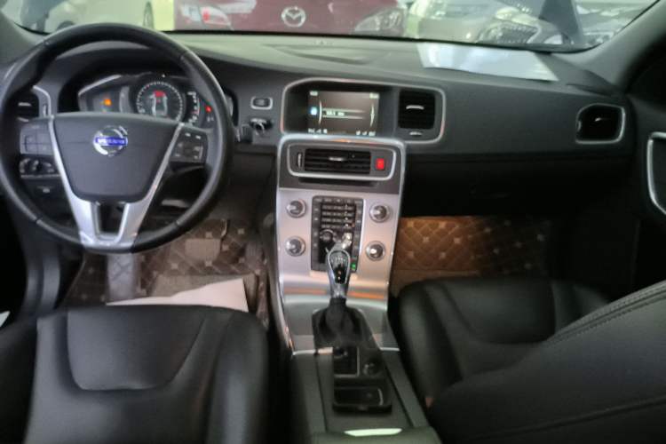 Used Volvo S60 2016 S60L T4 Zhiyuan Edition
