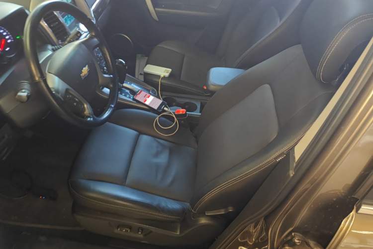 Used Chevrolet Captiva 2015 2.4L 4x4 Flagship Edition 7-Seater
