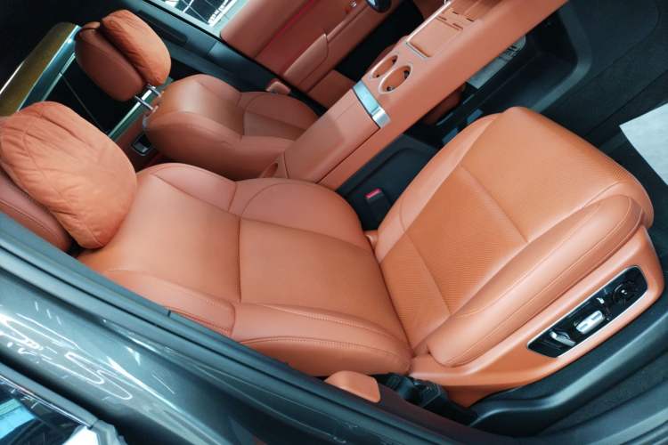 Used Li Auto L8 2023 Pro Model
