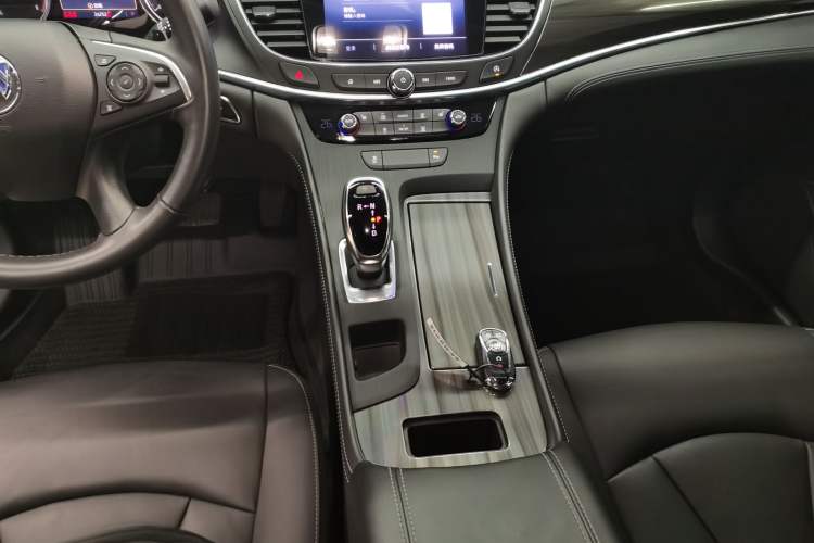 Used Buick LaCrosse 2021 552T Luxury Version
