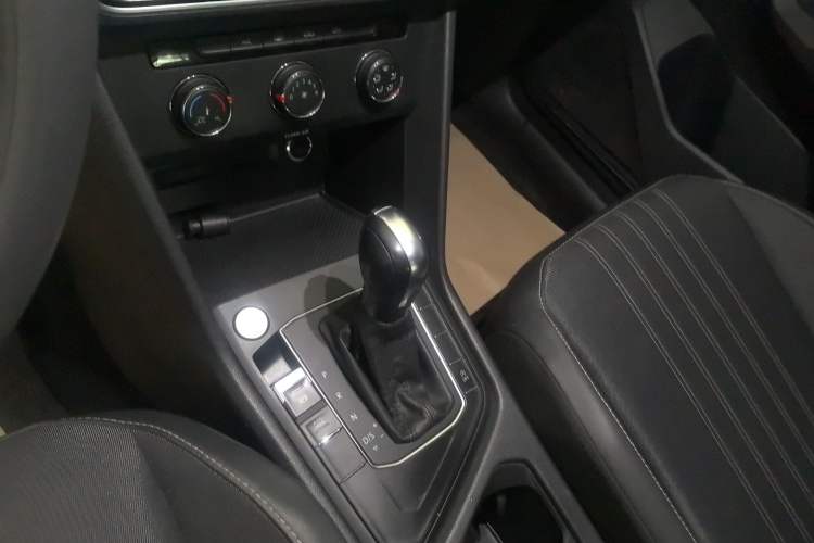 Used Volkswagen Tiguan L 2022 330TSI Automatic Two-Wheel Drive Comfort Edition
