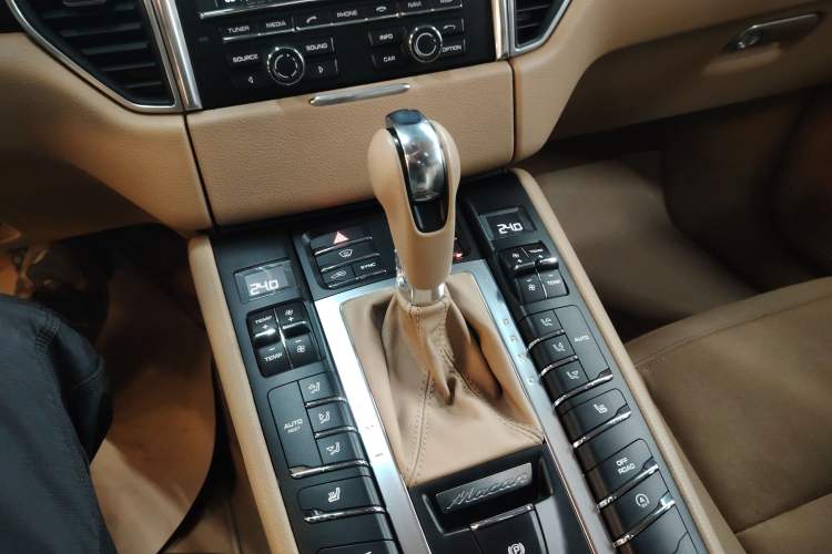 Used Porsche Macan 2014 Macan 2.0T
