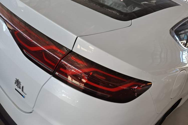 Used BYD Qin L 2025 DM-i Smart Drive 80KM Leading Model