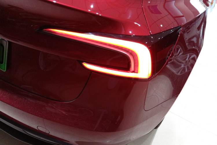 Used Tesla Model 3 2023 Long-Range All-Wheel-Drive Version
