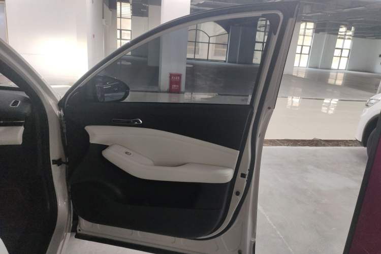 Used Baojun Yunhai 2024 140km Plug-in Hybrid Version
