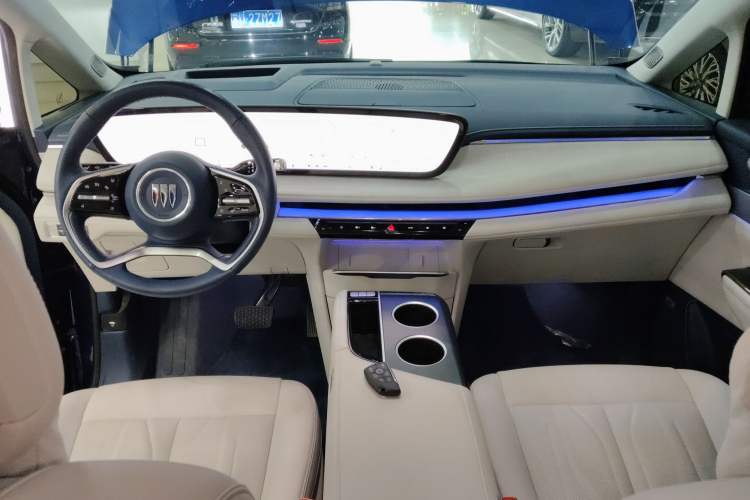 Used Buick GL8 New Energy 2024 Lu Zun Luxury Edition 6-Seater
