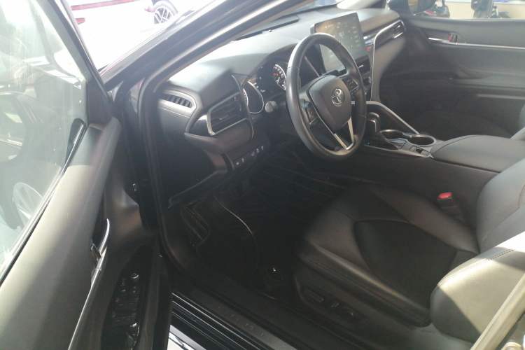 Used Toyota Camry 2023 2.0G Luxury Edition