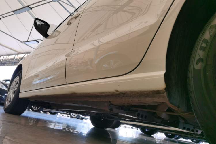 Used Volkswagen Polo 2014 1.4L Manual Fashion Edition
