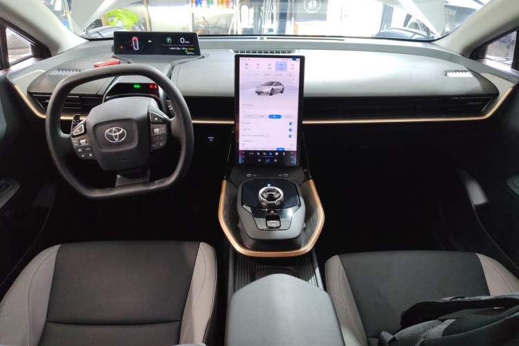 Used Toyota bZ3 2023 616 km Long-Range PRO