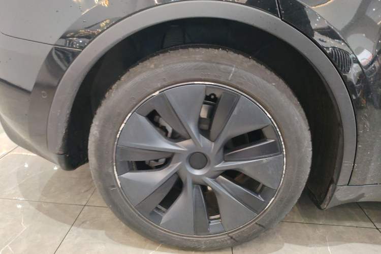 Used Tesla Model Y 2023 Rear-Wheel-Drive Version
