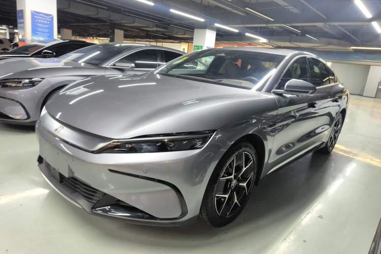 Used BYD Han 2024 EV Glory Edition 605KM Front-Wheel-Drive Premium Model
