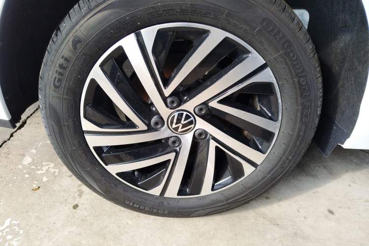 Used Volkswagen Lavida 2024 1.5L Automatic 5 Million Edition
