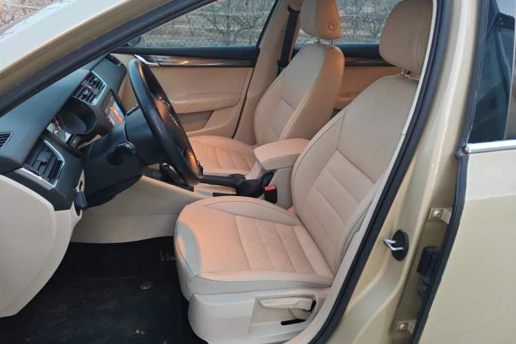 Used Skoda Octavia 2015 1.6L Automatic Yijun Edition