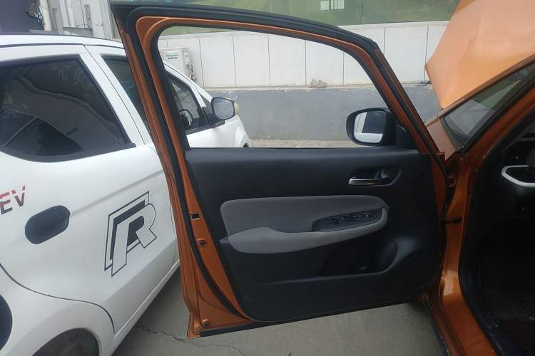 Used Honda LIFE 2021 1.5L CVT CRO-SS Fun Edition
