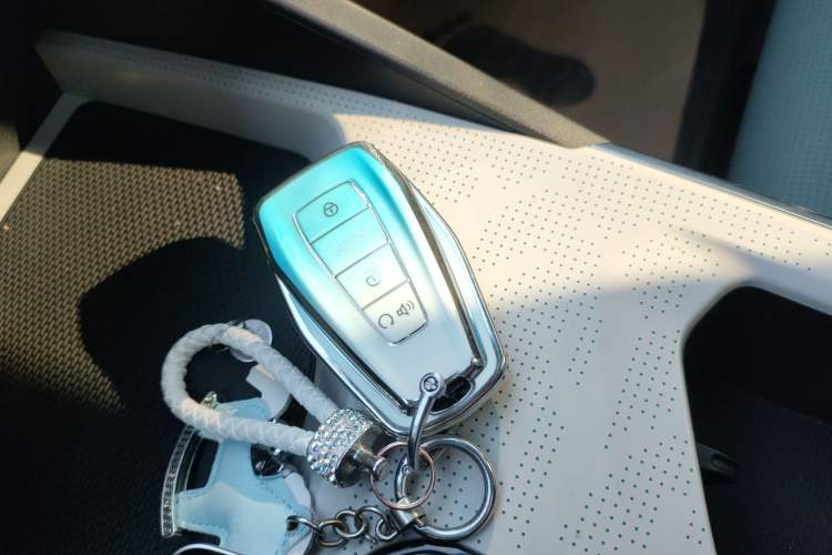 Used Geely Auto Emgrand L HiP 2022 1.5TD-DHT Pro 100KM Super Clean
