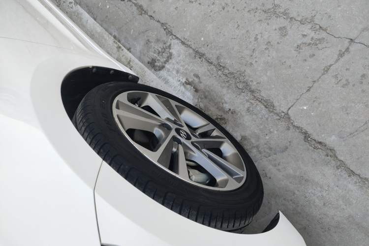 Used Hyundai Elantra 2016 1.6L Automatic ZhiXuan – Elite Version
