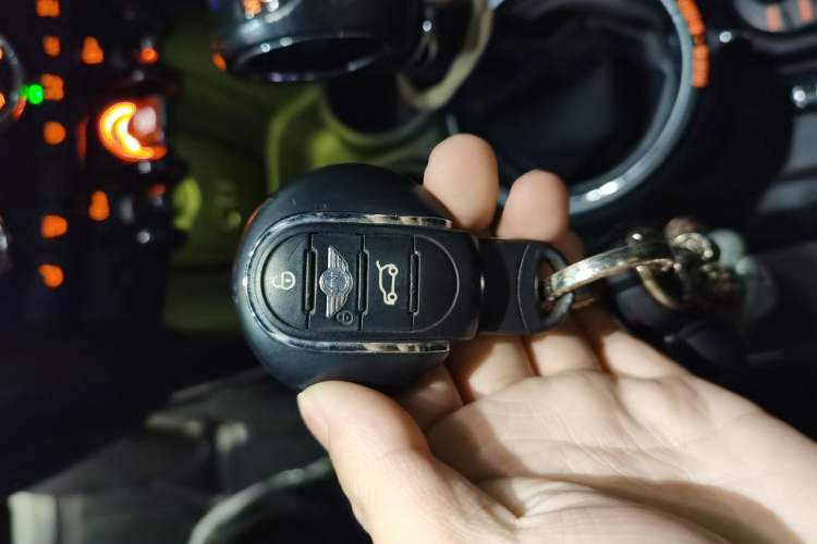 Used  MINI 2015 1.5T COOPER Excitement Five-Door Edition