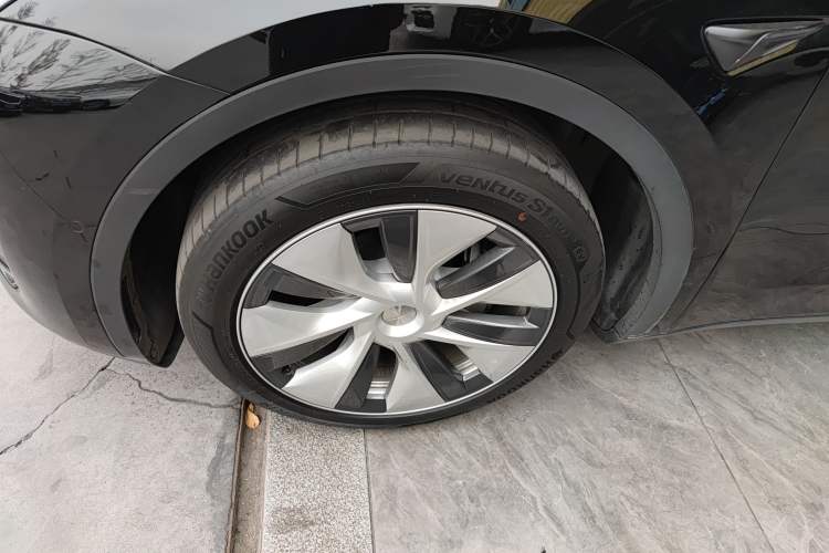 Used Tesla Model Y 2022 Rear-Wheel-Drive Version
