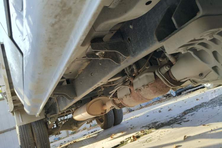 Used Jinbei Gold Card S6 2023 1.6L Manual Double-Cab Standard Version with 3.0-Meter Cargo Bed SWD16MS