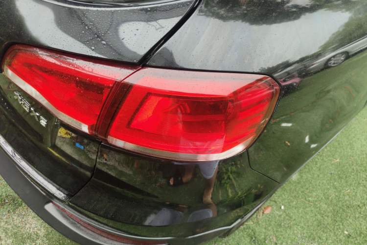 Used Zotye Domy X5 2015 1.5T Manual Supreme Model China IV Standard
