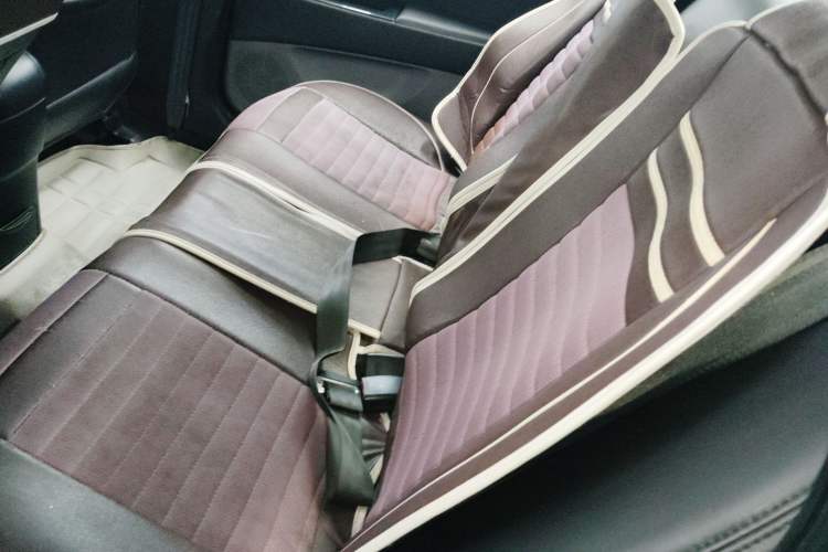 Used Hyundai Celesta 2015 1.6L Automatic Comfort Model
