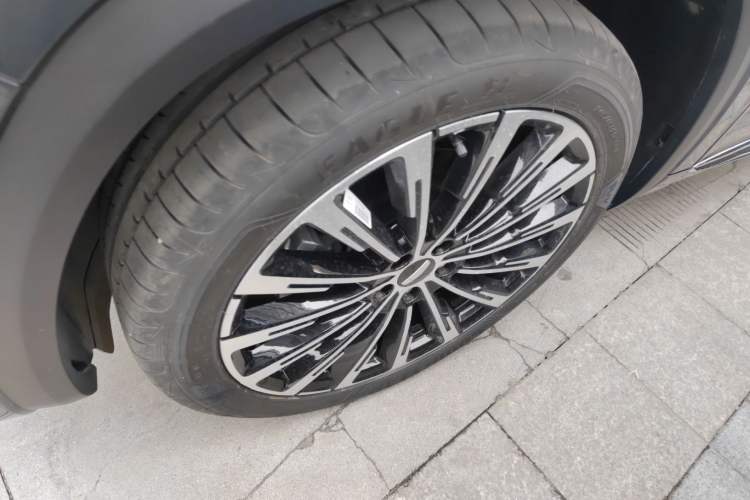 Used Geely Auto Monjaro L 2025 Dongfang Yao 2.0TD Automatic Jinzhao Edition