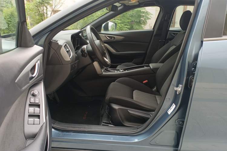 Used Mazda CX-4 2018 2.0L Automatic Two-Wheel Drive Blue Sky Exploration Version China V Standard
