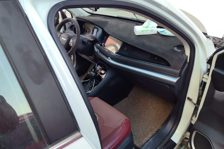 Used Haval H2s 2018 1.5T Dual-Clutch Fashion Edition