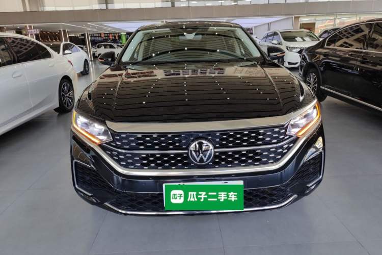 Used Volkswagen Passat 2022 330TSI Starry Luxury Edition
