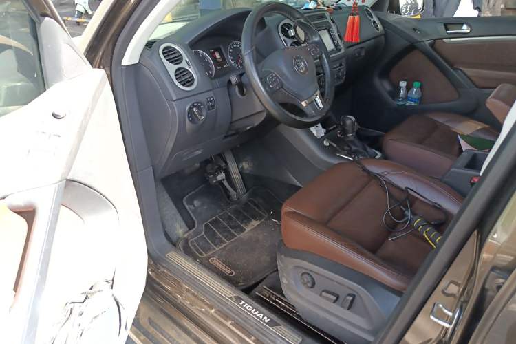 Used Volkswagen Tiguan 2015 1.8TSI Automatic All-Wheel-Drive Luxury Model
