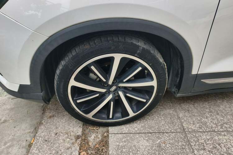 Used Bestune T77 2019 230 TID Automatic Prestige Version China V Emission Standard
