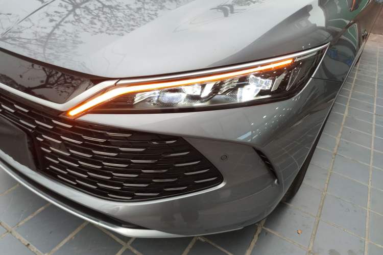 Used BYD Qin L 2025 DM-i Smart Drive 120KM Superior Model
