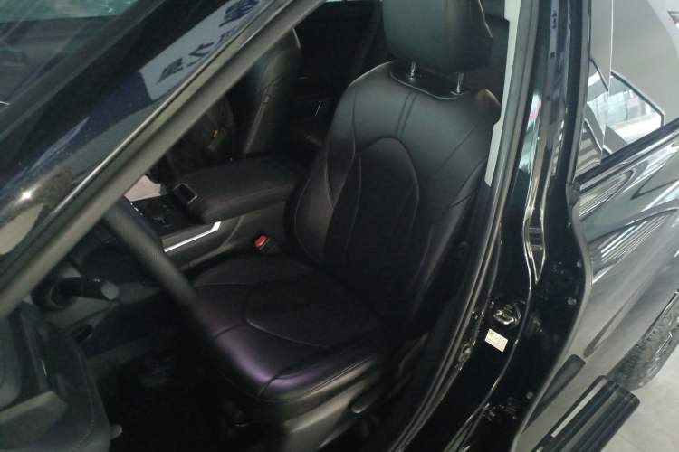 Used Toyota Highlander 2023 2.5L Smart Electric Hybrid Dual-Engine Two-Wheel Drive Elite Version 5 Seats