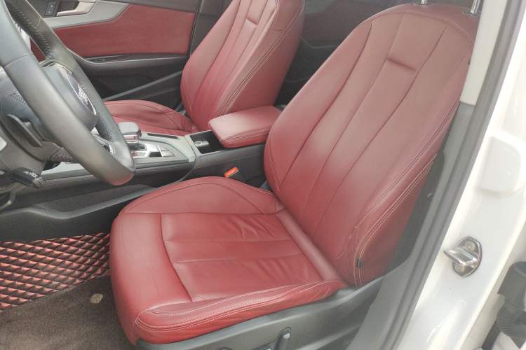 Used Audi A4L 2018 30th Anniversary Edition 40 TFSI Trendy Model
