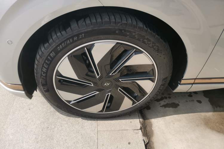 Used Dongfeng eπ eπ008 2025 210 Ultra LikeYi Edition 5-Seater
