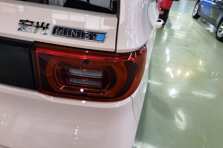 Used Wuling Hongguang MINIEV 2022 Macaron Fashion Model Lithium Iron Phosphate
