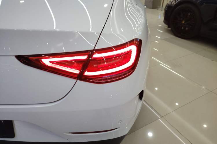 Used Mercedes-Benz CLS 2020 CLS 300 Luxury Model