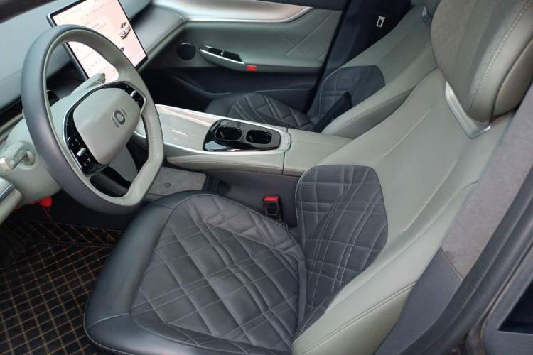 Used  A07 2024 All-Electric "True Fragrance" Edition 710 Flagship Model
