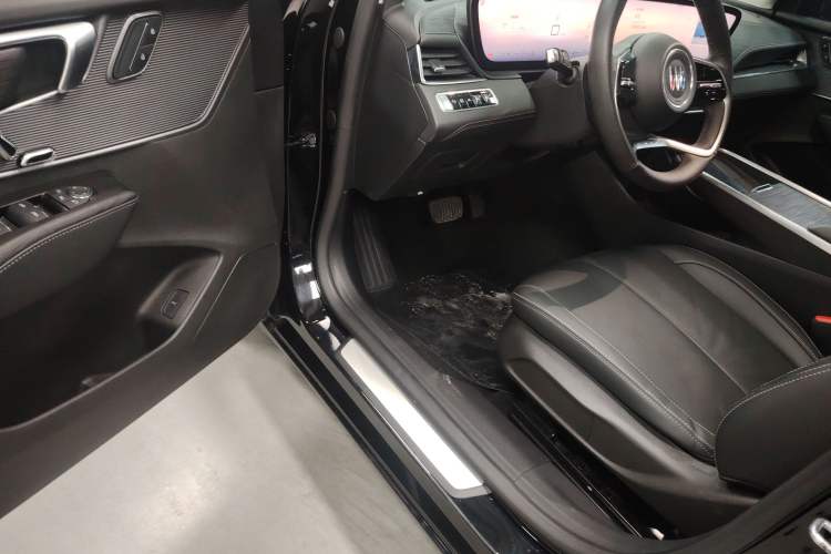 Used Buick LaCrosse 2023 28T Prestige Edition