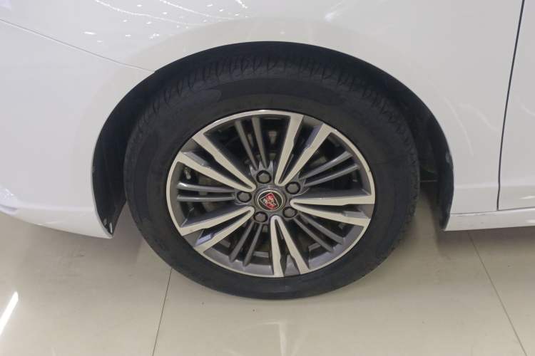 Used Roewe i5 2019 1.5L Automatic 4G Connected Langhao Edition

