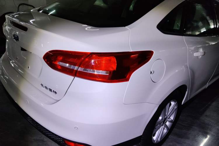 Used Ford Focus 2018 Sedan Classic 1.6L Automatic Trendy SmartDrive Edition