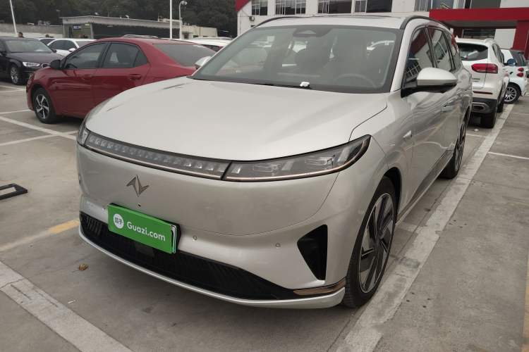 Used Dongfeng eπ eπ008 2024 210Max Range-Extended Version 6 Seats