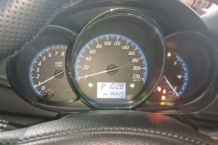 Used Toyota YARiS L 2016 Revised 1.5E CVT Charming Edition