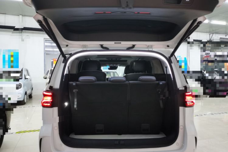 Used Roewe iMAX8 2022 400TGI Prestige Edition
