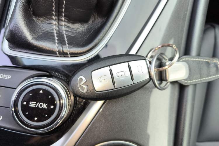 Used Infiniti Q50L 2016 2.0T Comfort Edition
