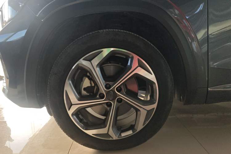 Used Geely Auto Monjaro L 2024 2.0TD High-Power Automatic Two-Wheel Drive Yunqi Version