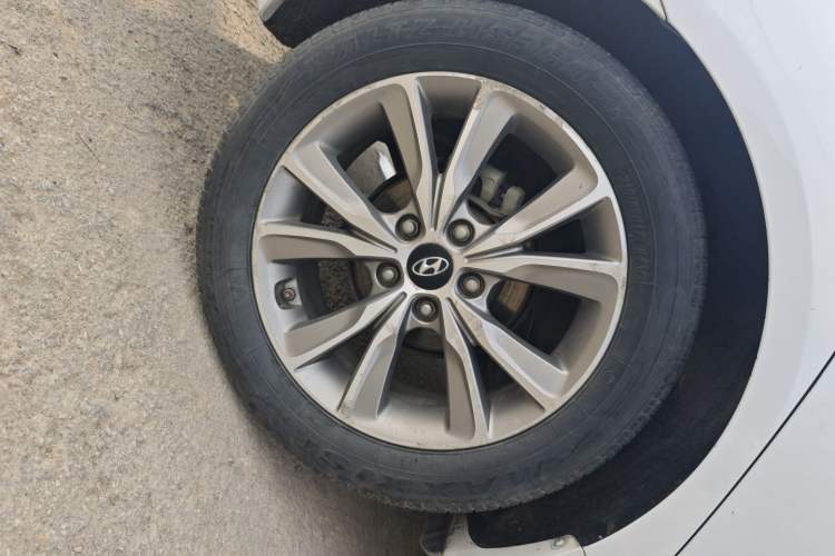 Used Hyundai Sonata 2014 2.0L Automatic Luxury Edition
